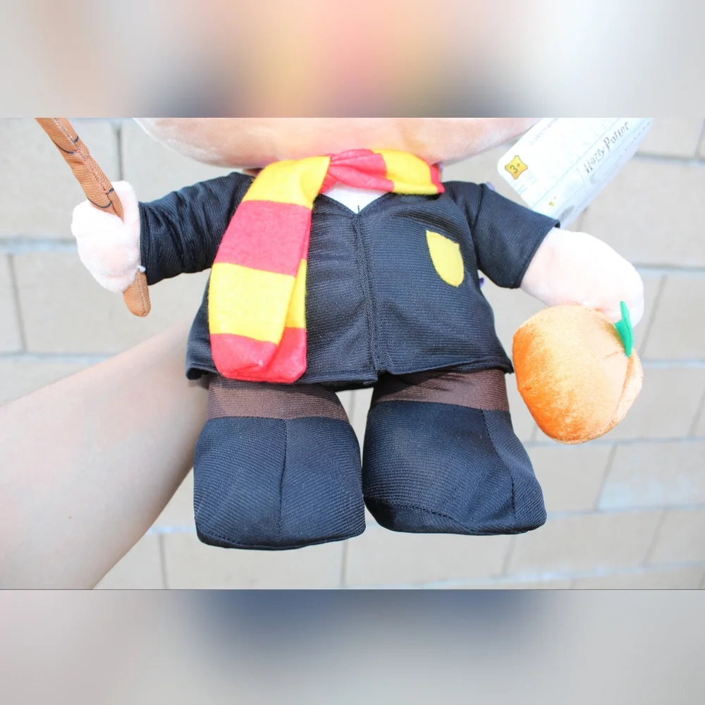 ✨🆕✨ Harry Potter. Seasonal Plush Room Décor - Picture 7 of 11